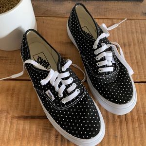Women Vans (low) US 8.5